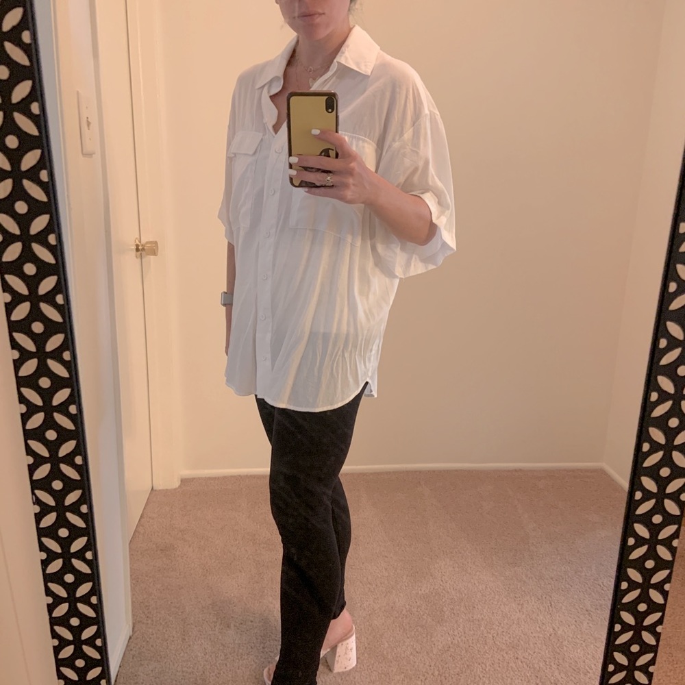 White, oversized Boyfriend Button-Up